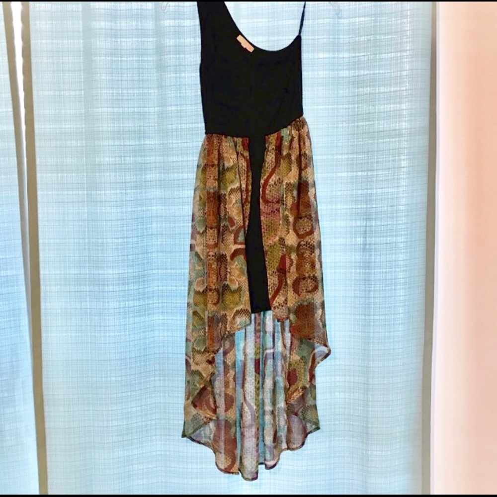 😎 Gianni Bini One Shoulder Dress